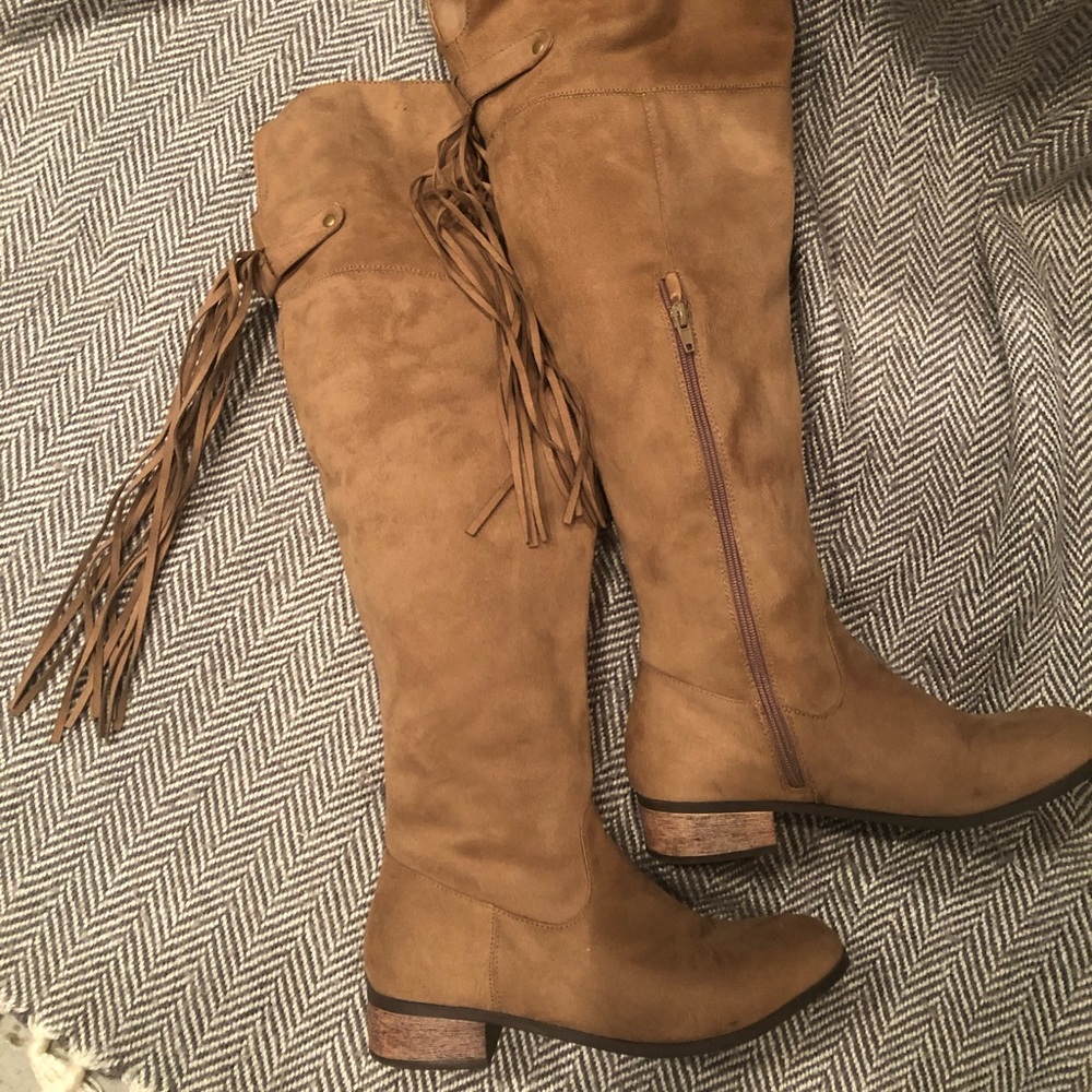 Brown Knee high zip up boots